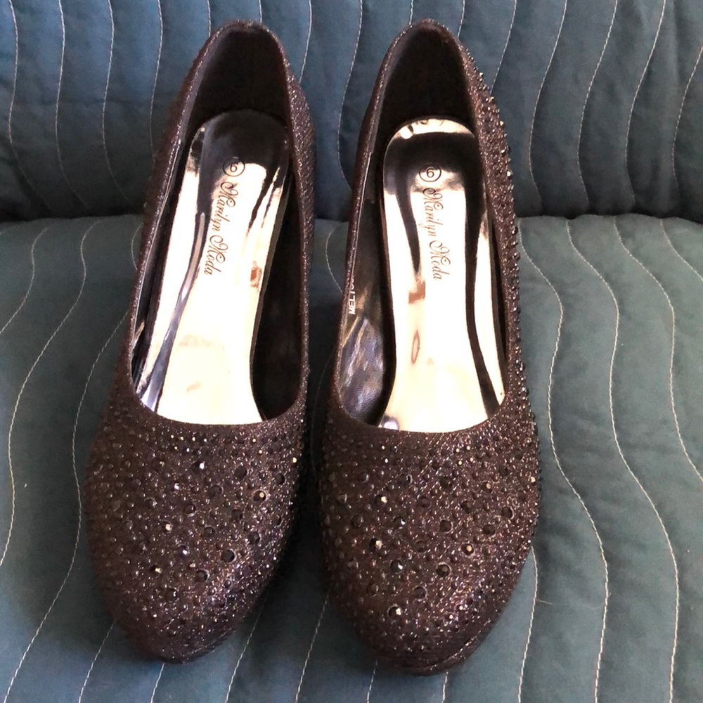 NWOT Black Beaded Pumps